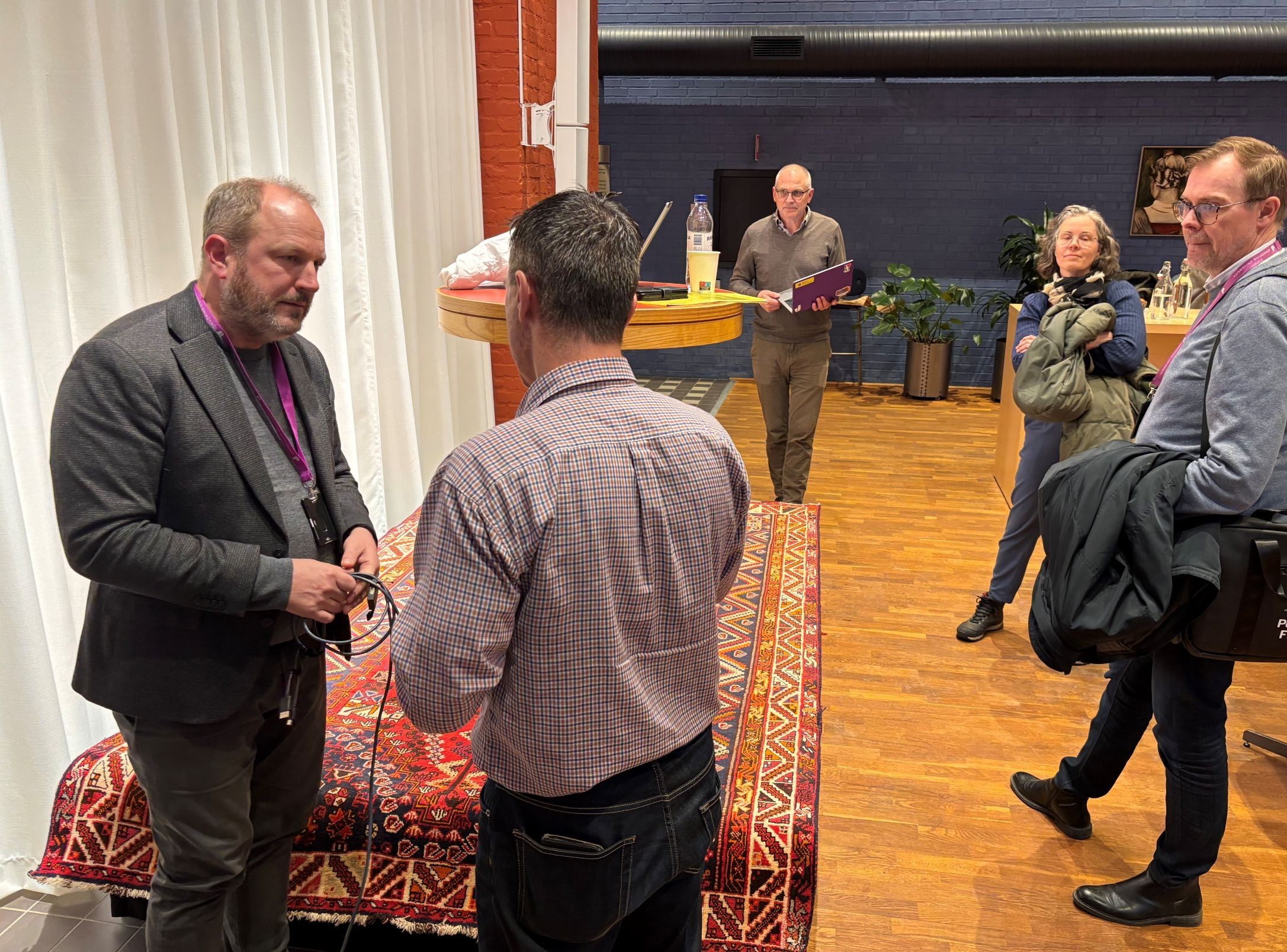 Efter föreläsning.